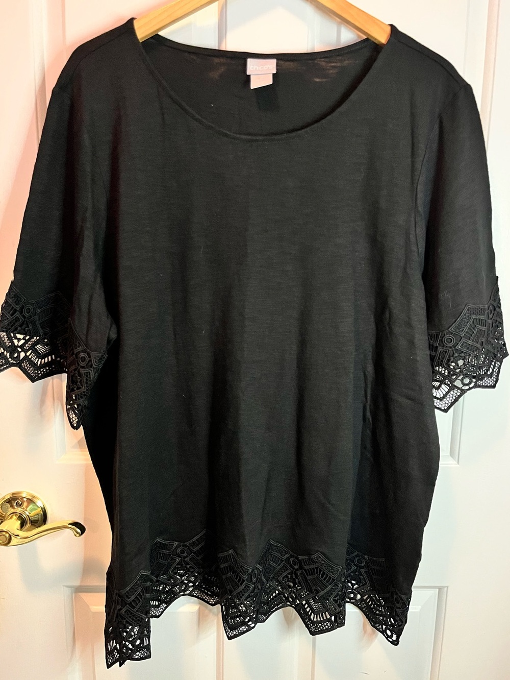 Chicos Womens Black Scoop Neck Cotton blend SS Tee with Lace Trim Sz XXL (4)